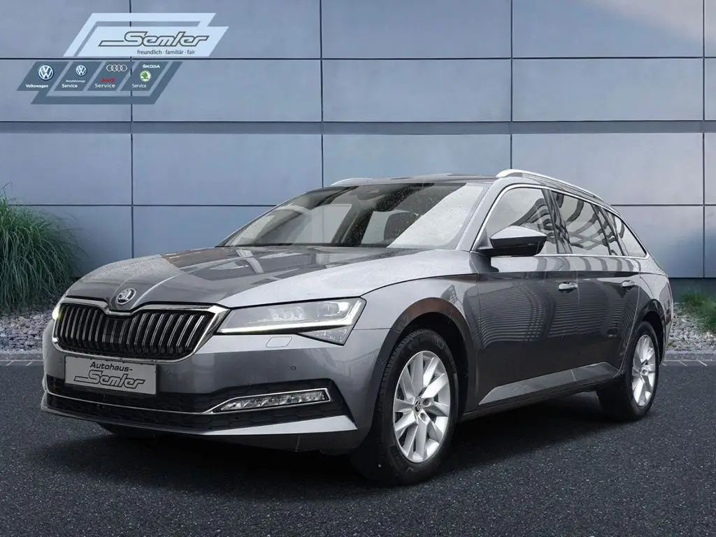 Photo 1 : Skoda Superb 2023 Petrol