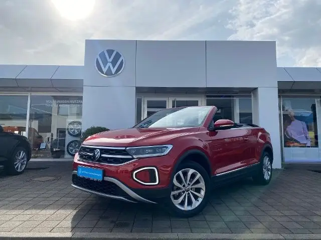 Photo 1 : Volkswagen T-roc 2023 Essence