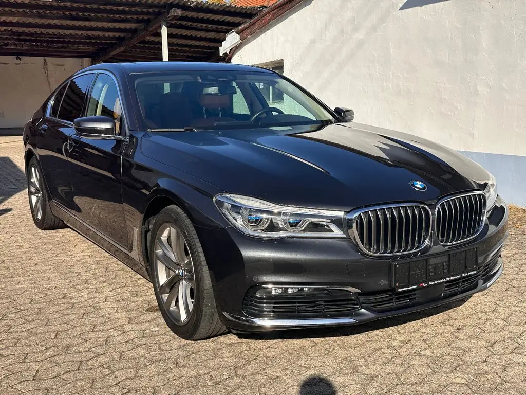 Photo 1 : Bmw Serie 7 2017 Petrol