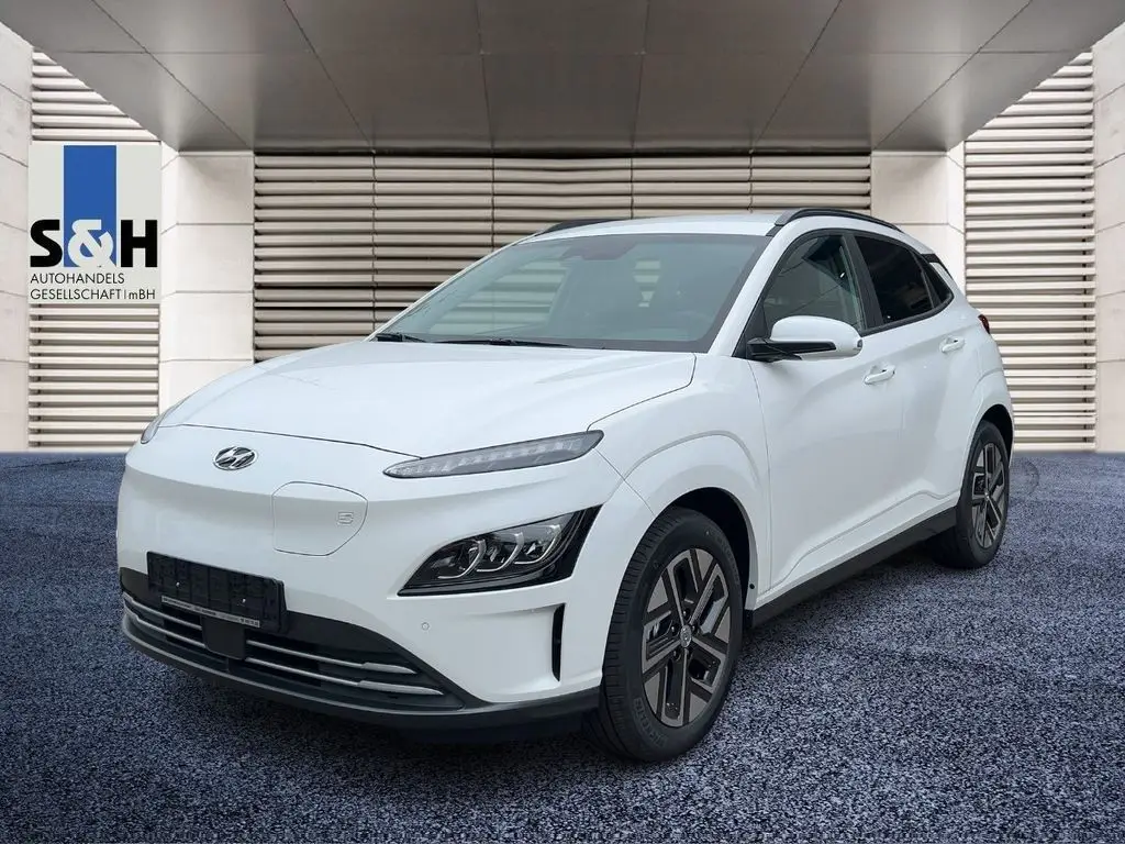 Photo 1 : Hyundai Kona 2024 Non renseigné