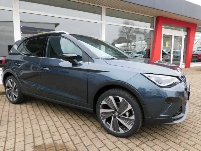 Photo 1 : Seat Arona 2024 Petrol