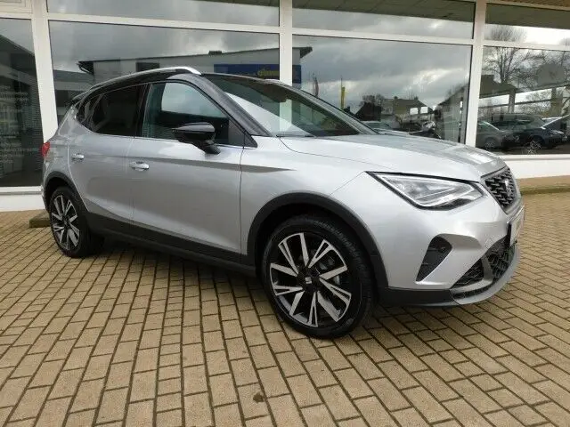 Photo 1 : Seat Arona 2024 Essence