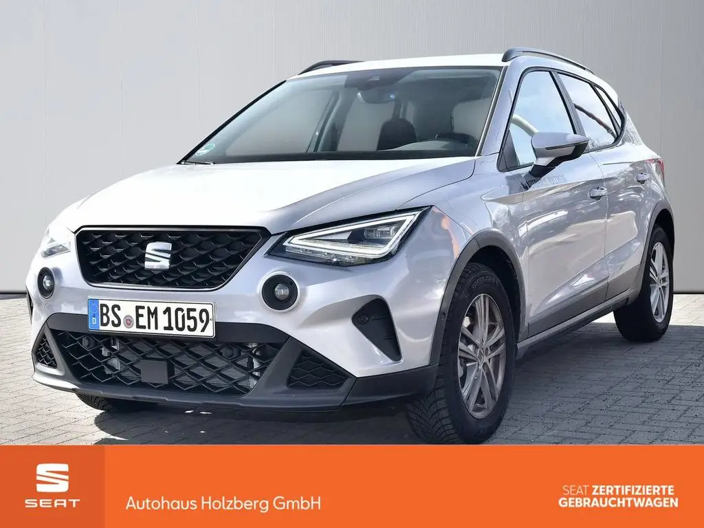 Photo 1 : Seat Arona 2024 Petrol