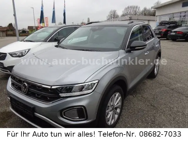 Photo 1 : Volkswagen T-roc 2024 Essence