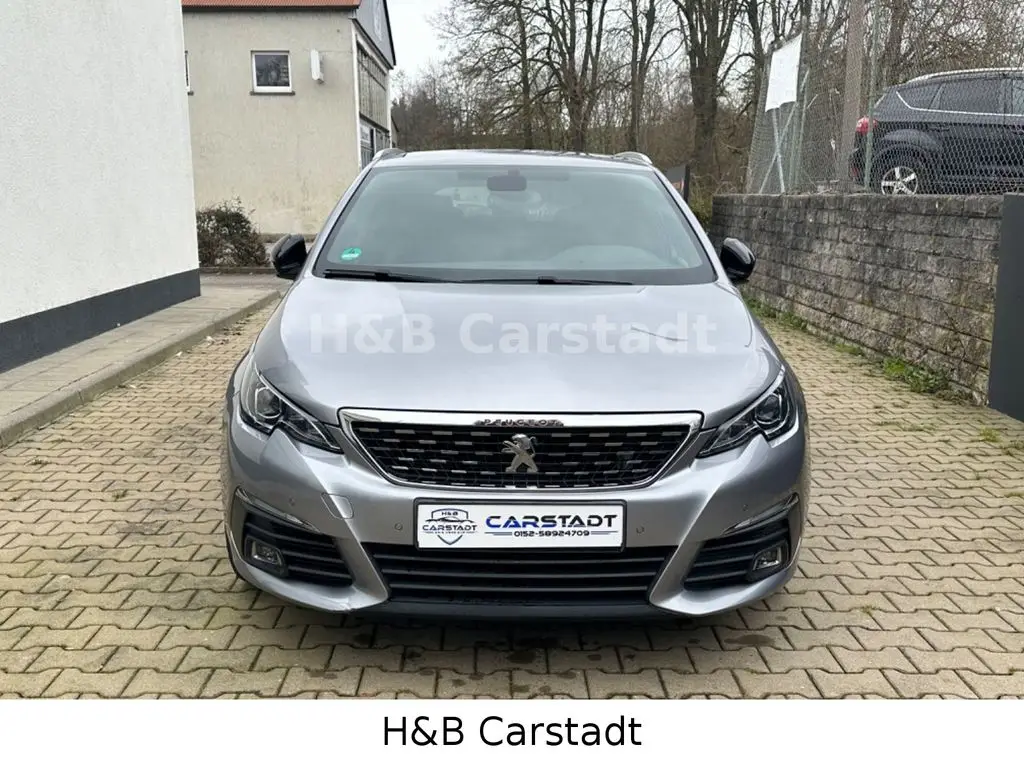 Photo 1 : Peugeot 308 2017 Petrol