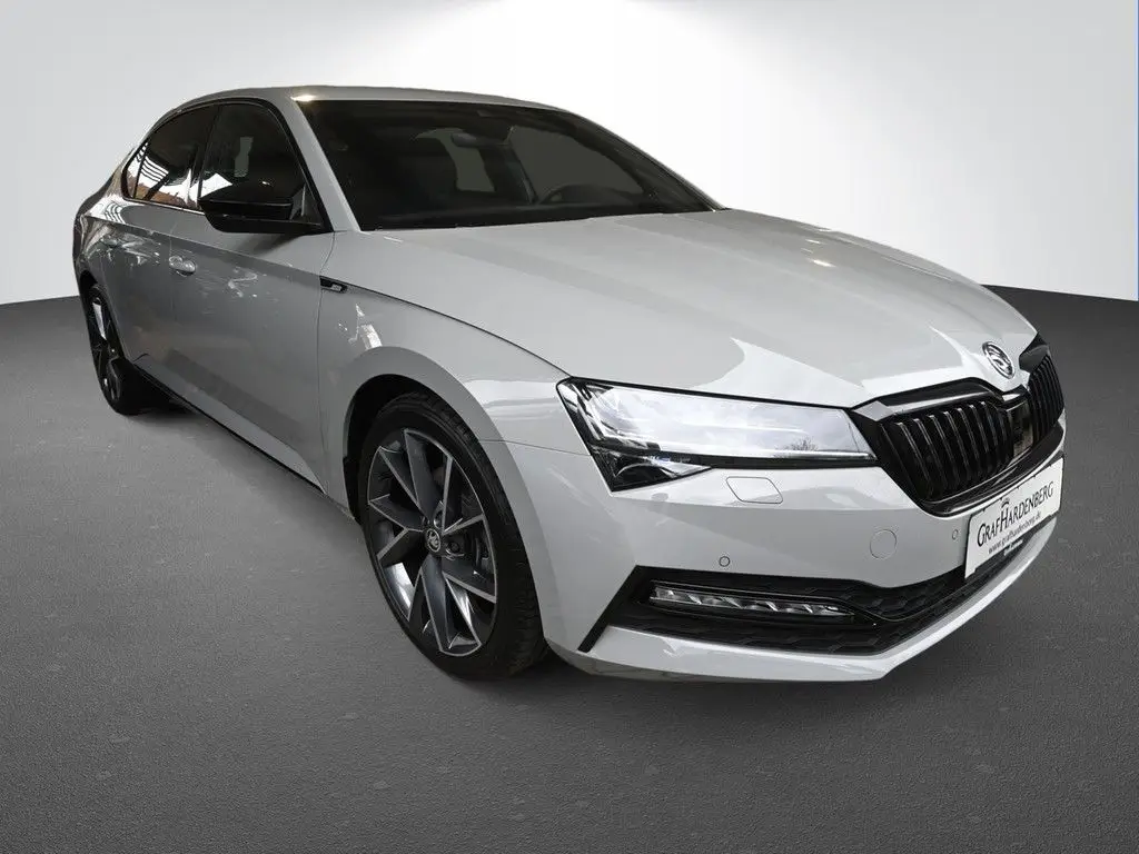 Photo 1 : Skoda Superb 2023 Essence