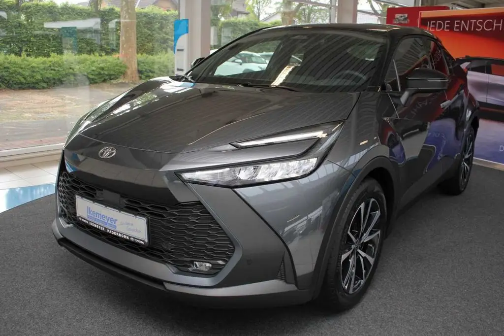 Photo 1 : Toyota C-hr 2024 Hybride