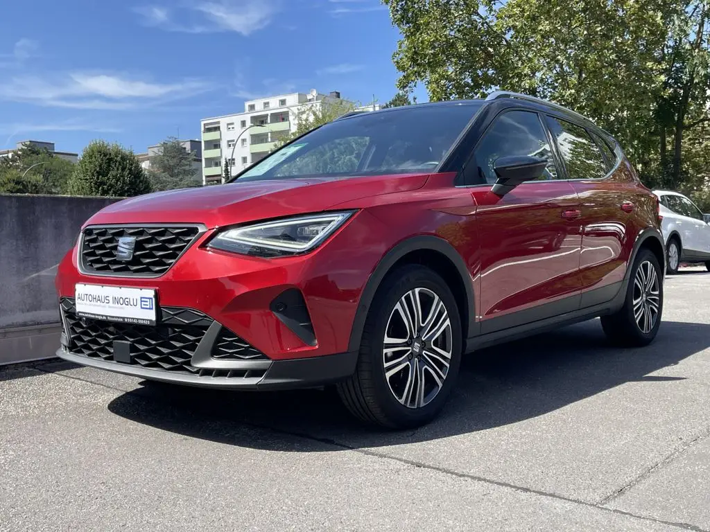 Photo 1 : Seat Arona 2023 Petrol