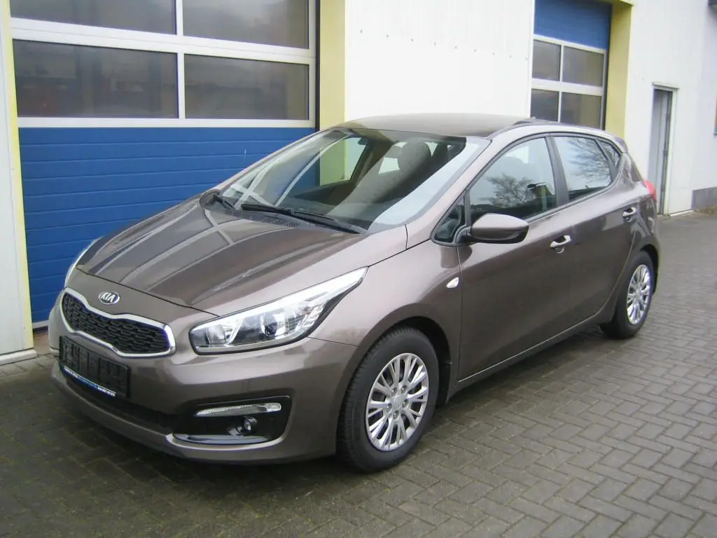 Photo 1 : Kia Ceed 2017 Petrol