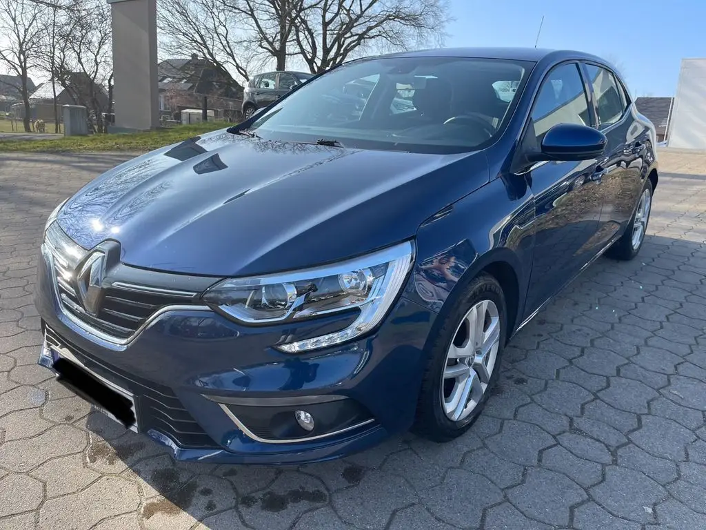 Photo 1 : Renault Megane 2016 Petrol