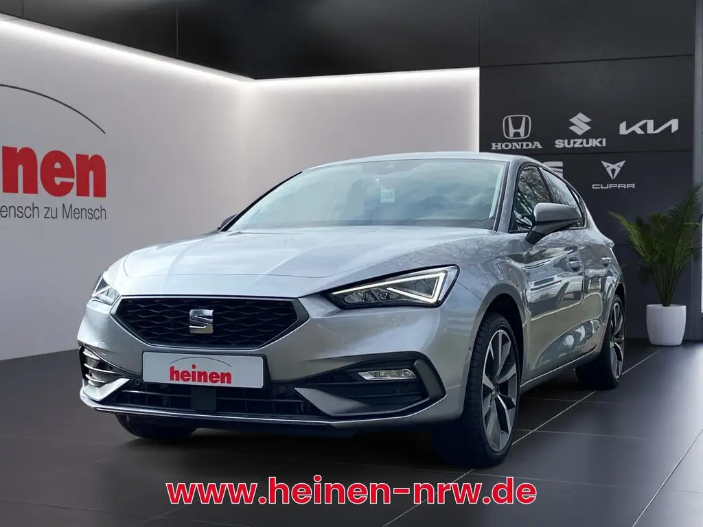 Photo 1 : Seat Leon 2024 Petrol