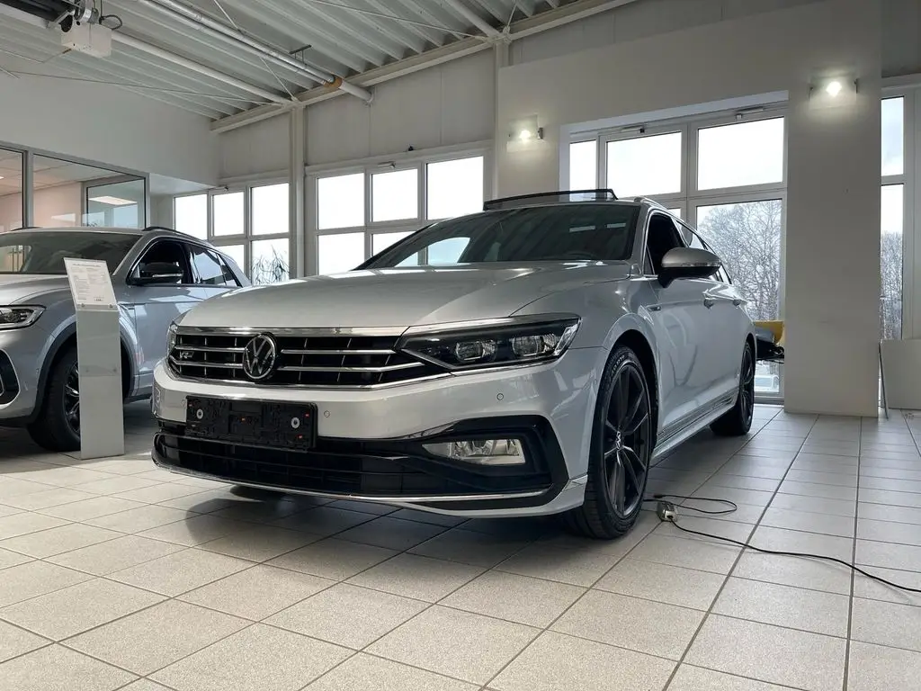 Photo 1 : Volkswagen Passat 2023 Diesel