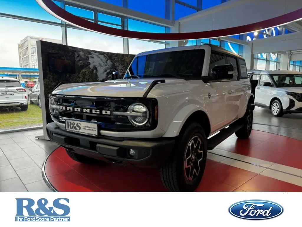 Photo 1 : Ford Bronco 2024 Petrol