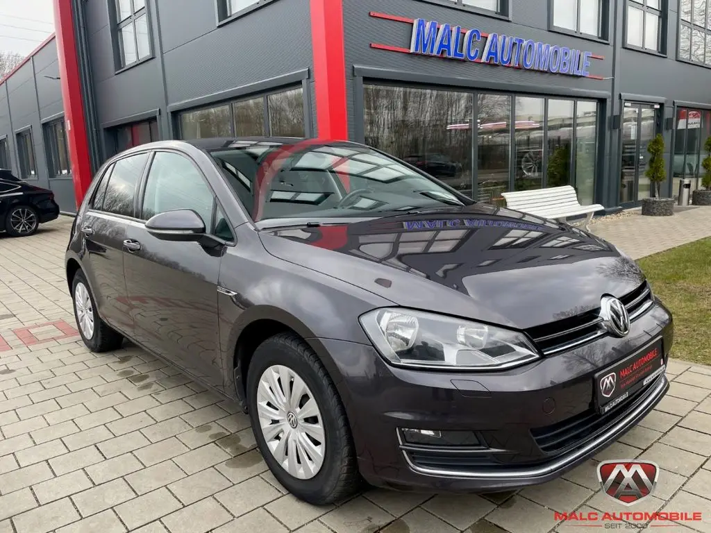 Photo 1 : Volkswagen Golf 2015 Petrol