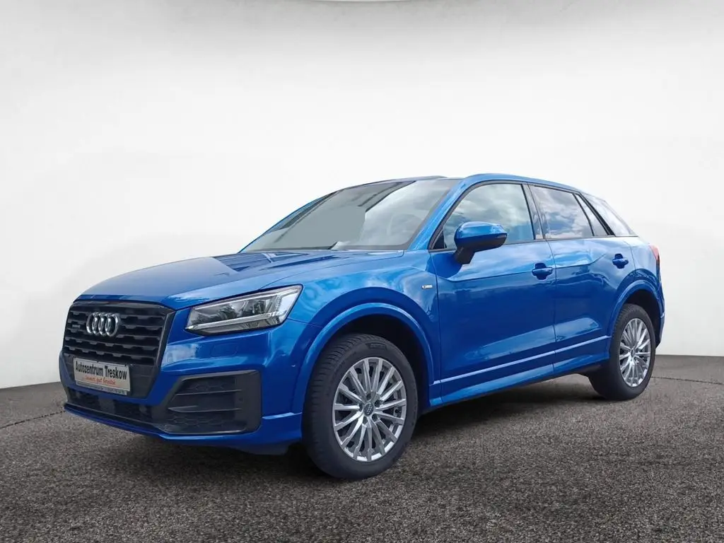 Photo 1 : Audi Q2 2017 Petrol