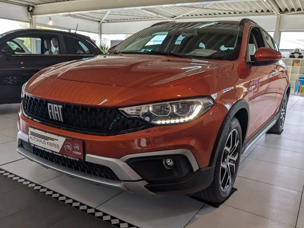 Photo 1 : Fiat Tipo 2024 Petrol