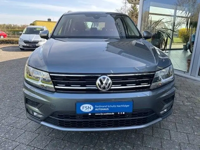 Photo 1 : Volkswagen Tiguan 2019 Essence