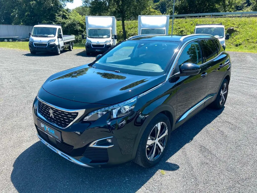 Photo 1 : Peugeot 3008 2019 Essence