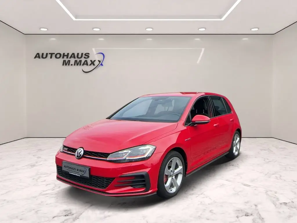 Photo 1 : Volkswagen Golf 2020 Petrol