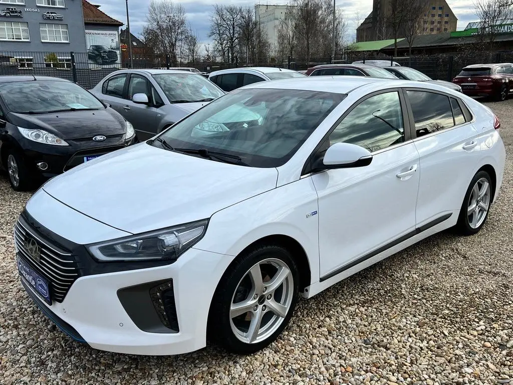 Photo 1 : Hyundai Ioniq 2017 Hybrid