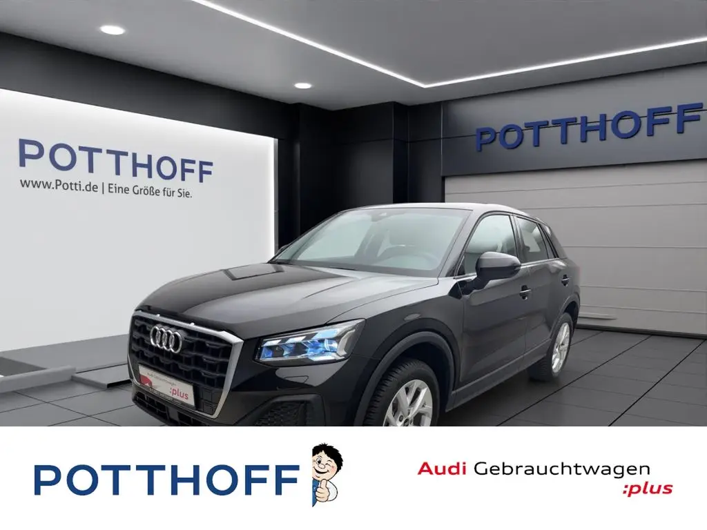 Photo 1 : Audi Q2 2024 Petrol