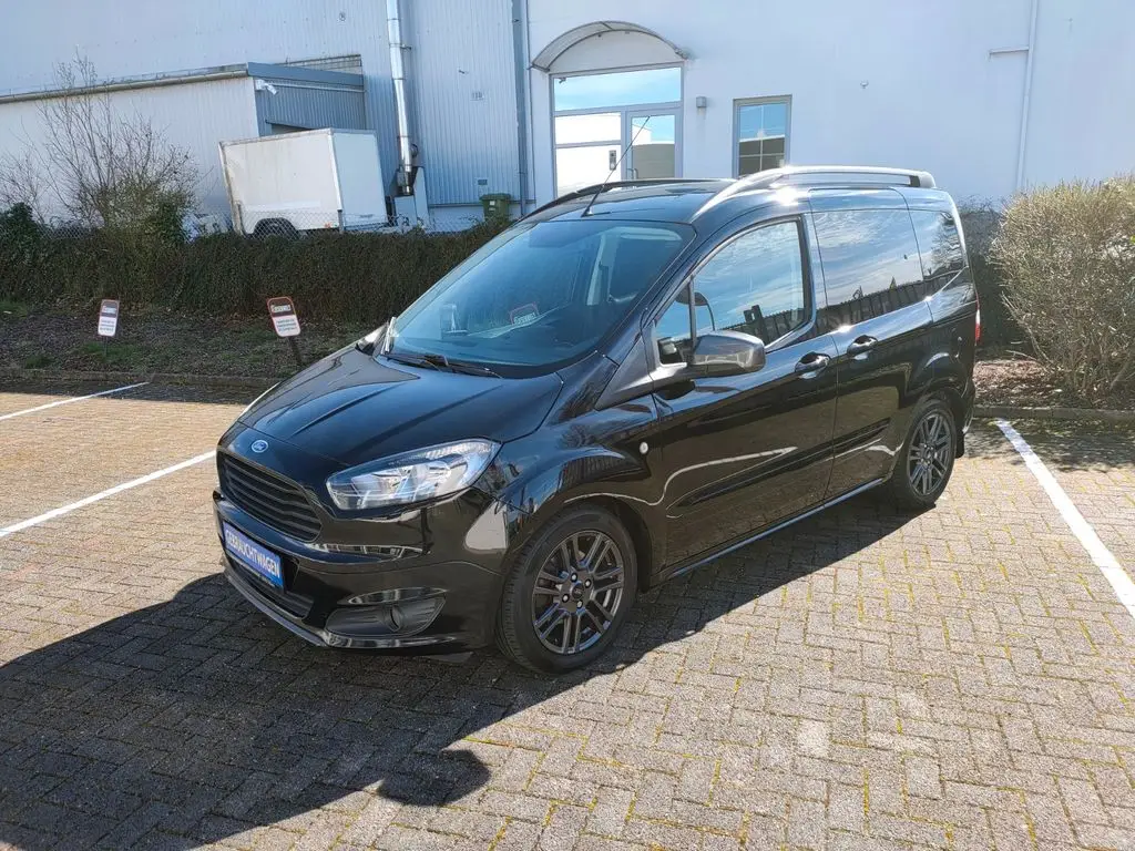 Photo 1 : Ford Tourneo 2017 Petrol