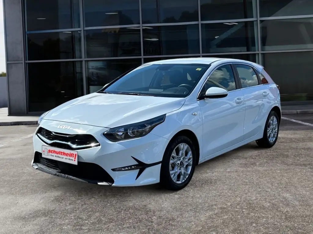 Photo 1 : Kia Ceed 2023 Essence