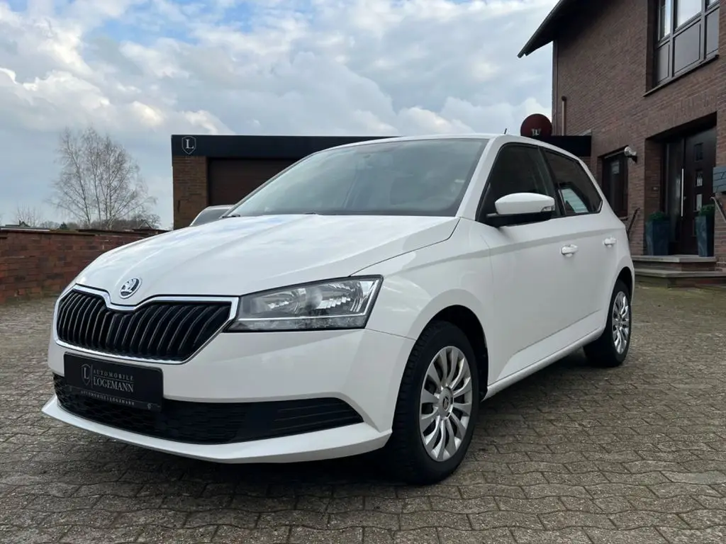 Photo 1 : Skoda Fabia 2020 Essence