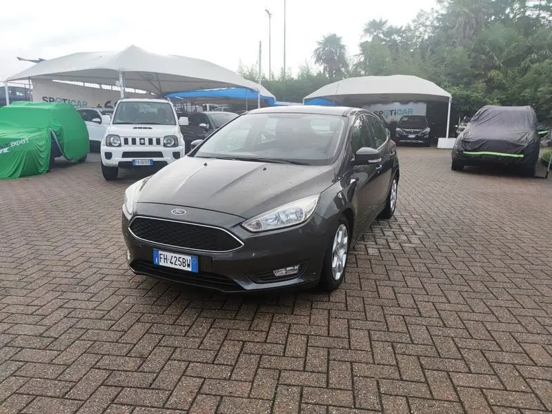 Photo 1 : Ford Focus 2017 Essence