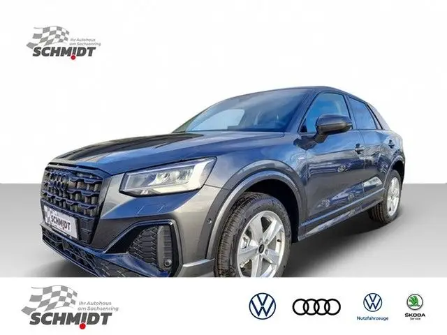 Photo 1 : Audi Q2 2024 Petrol