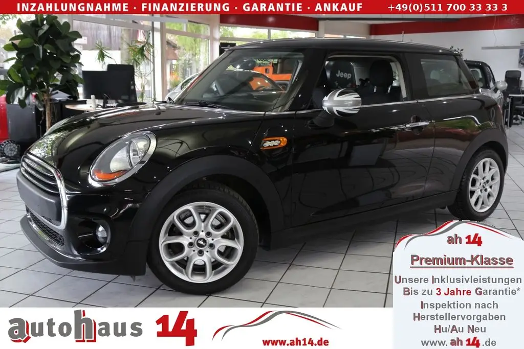 Photo 1 : Mini One 2015 Petrol