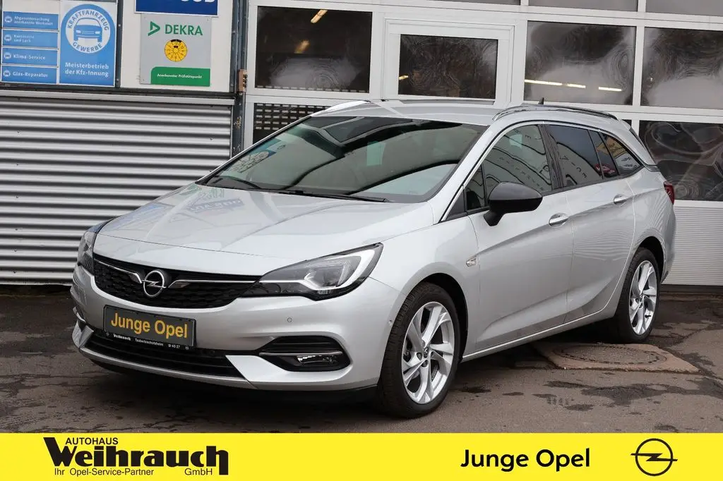 Photo 1 : Opel Astra 2021 Petrol