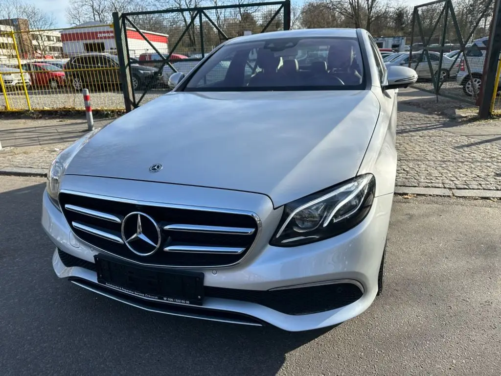 Photo 1 : Mercedes-benz Classe E 2019 Essence