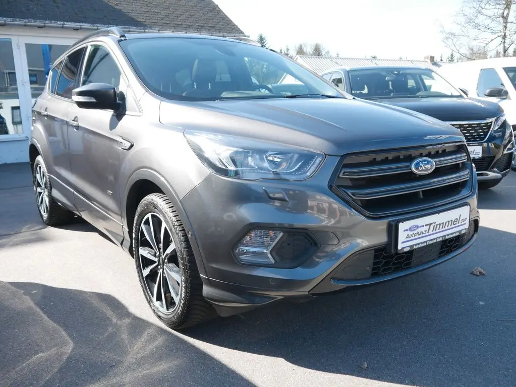 Photo 1 : Ford Kuga 2017 Petrol