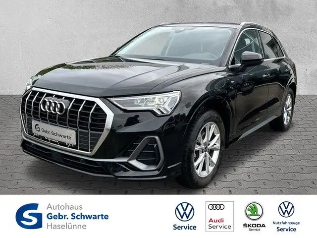 Photo 1 : Audi Q3 2023 Petrol