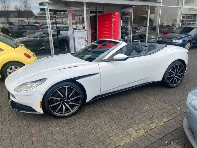 Photo 1 : Aston Martin Db11 2020 Petrol