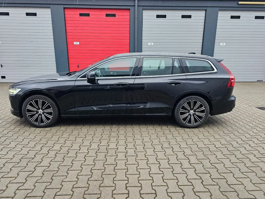 Photo 1 : Volvo V60 2020 Hybride