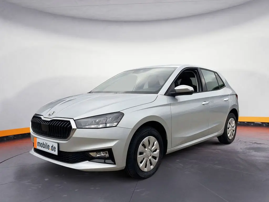 Photo 1 : Skoda Fabia 2024 Petrol