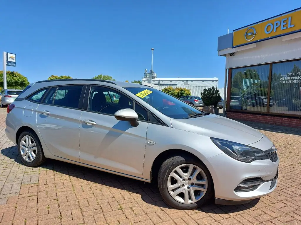 Photo 1 : Opel Astra 2020 Diesel