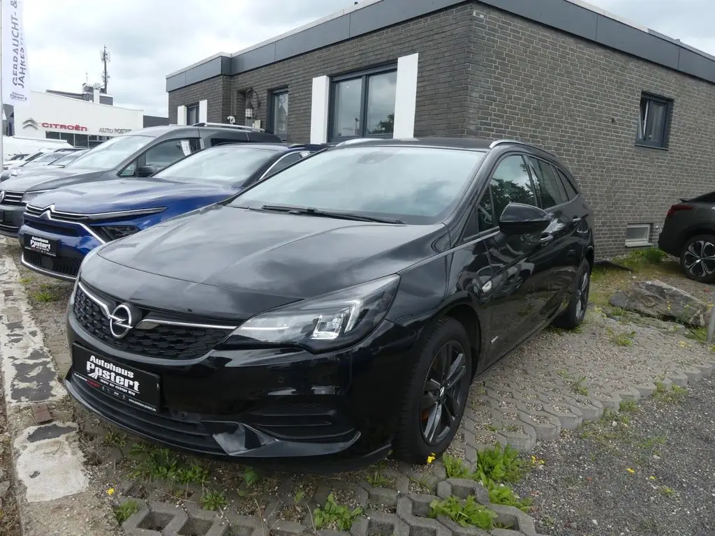 Photo 1 : Opel Astra 2022 Petrol