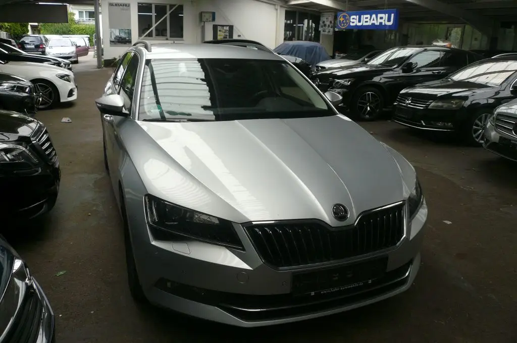 Photo 1 : Skoda Superb 2019 Diesel