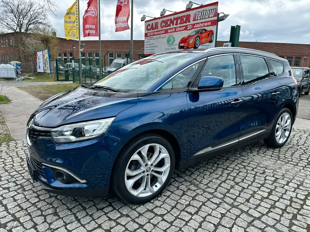 Photo 1 : Renault Grand Scenic 2017 Essence