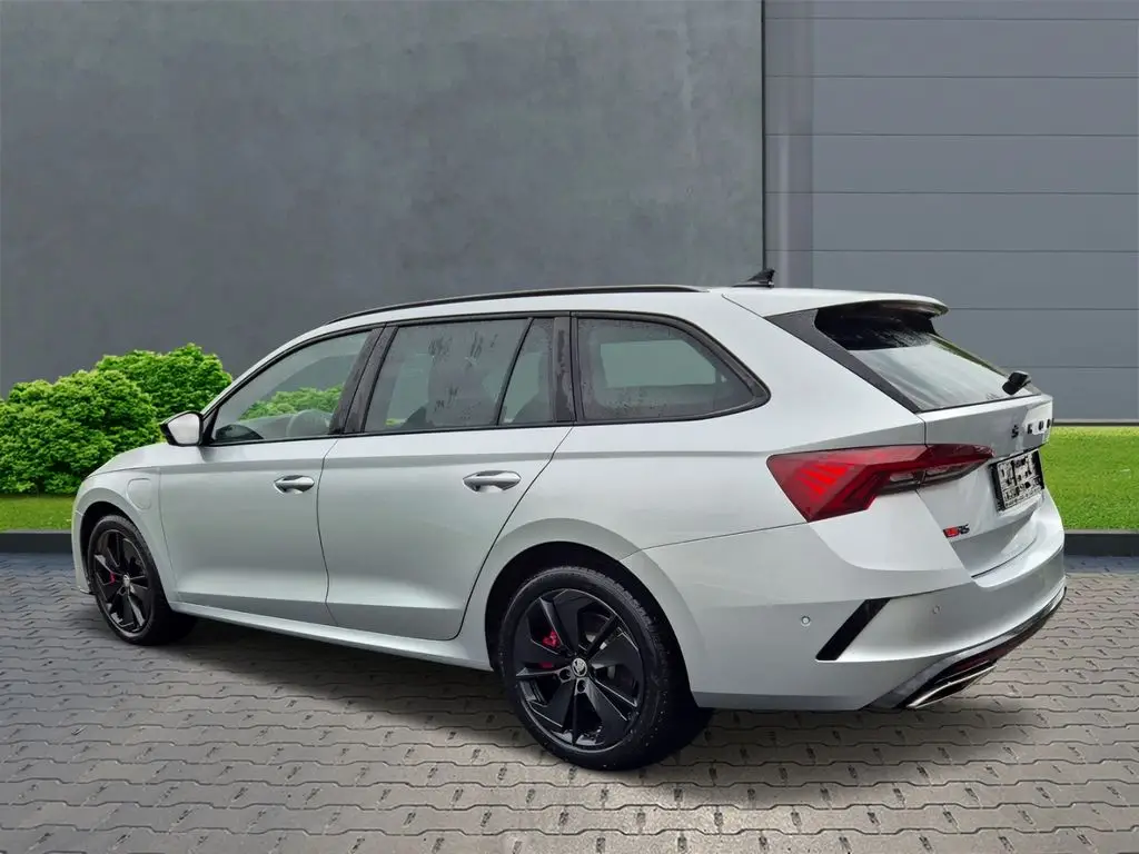 Photo 1 : Skoda Octavia 2021 Hybride