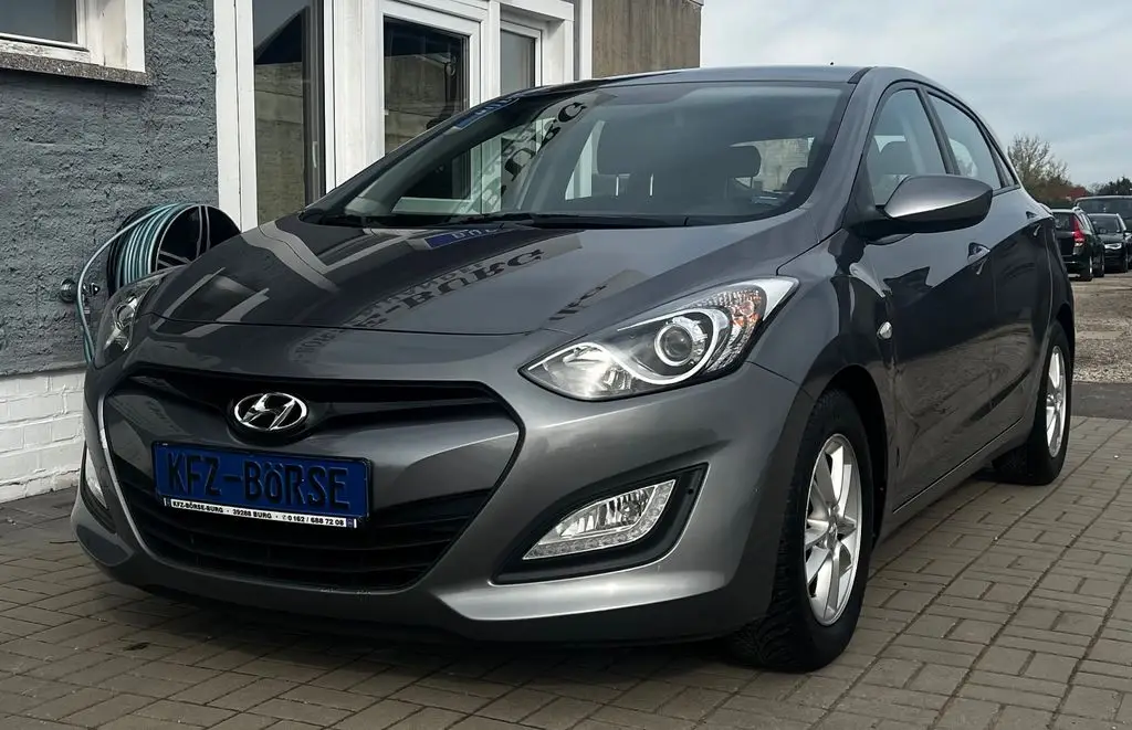 Photo 1 : Hyundai I30 2015 Petrol