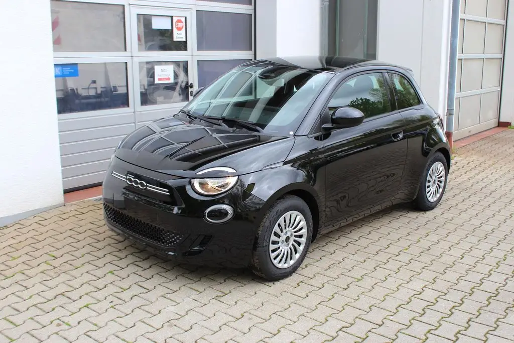 Photo 1 : Fiat 500 2023 Not specified