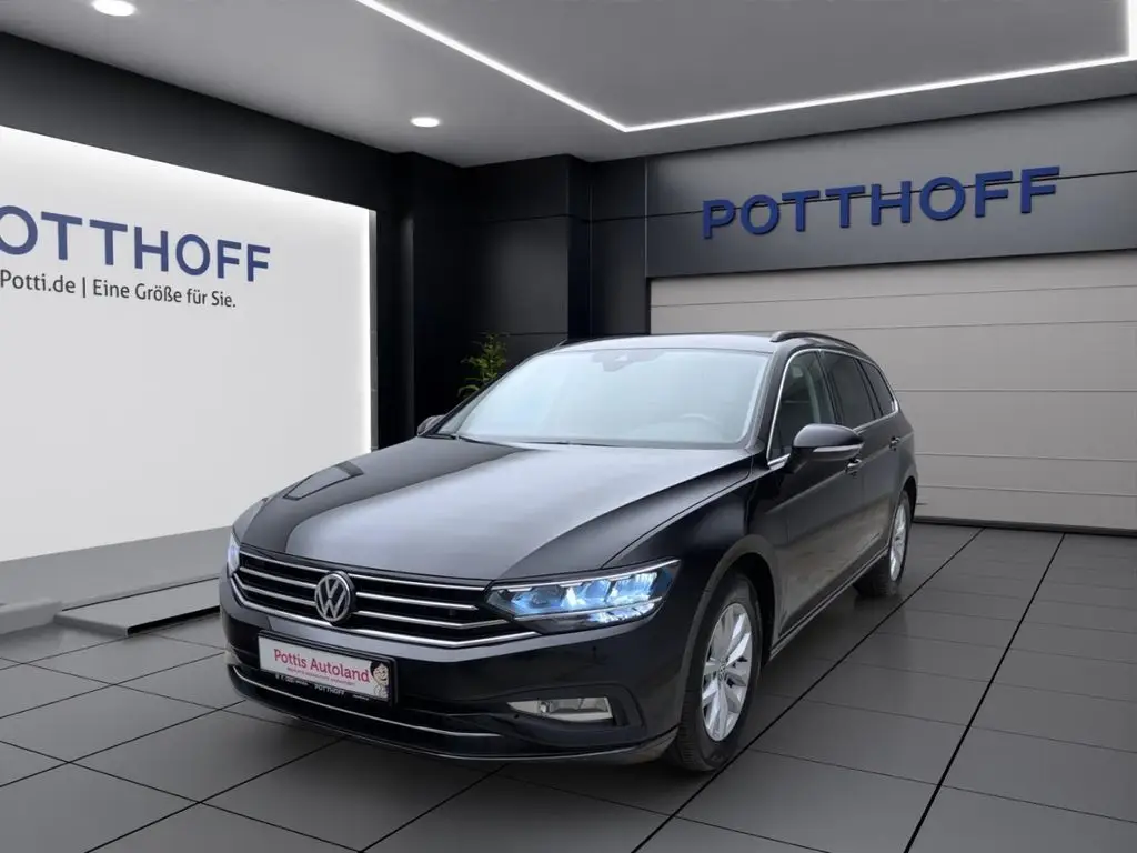 Photo 1 : Volkswagen Passat 2020 Essence