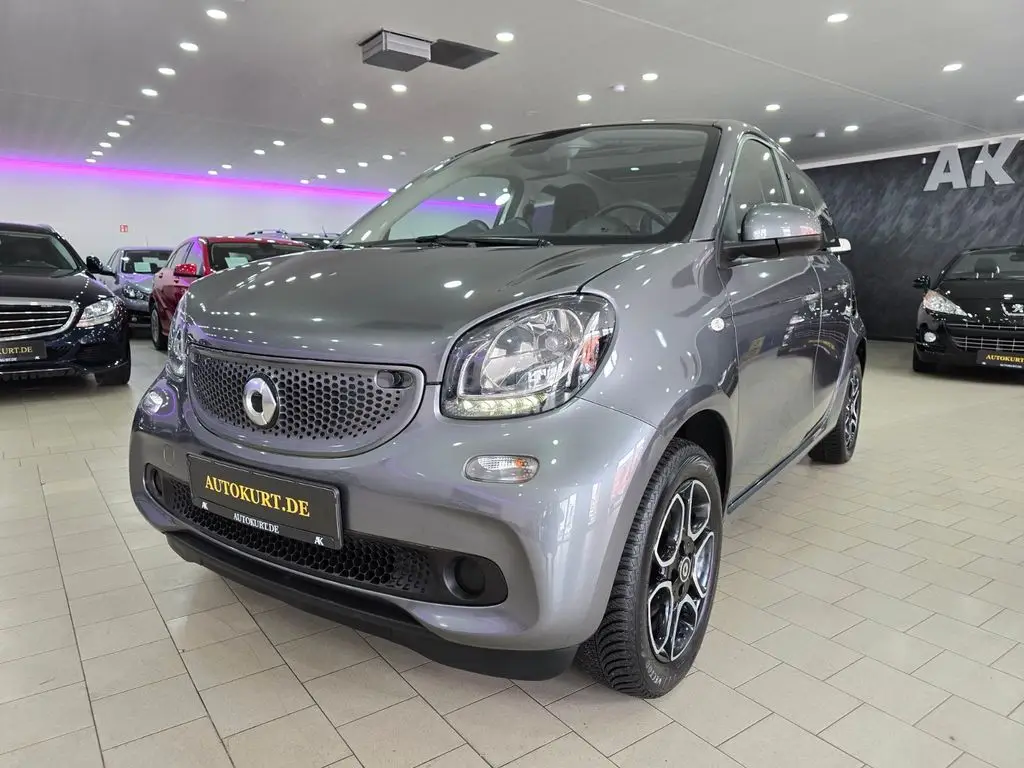 Photo 1 : Smart Forfour 2018 Petrol