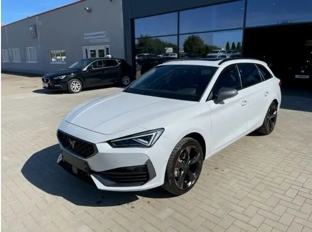 Photo 1 : Cupra Leon 2024 Petrol