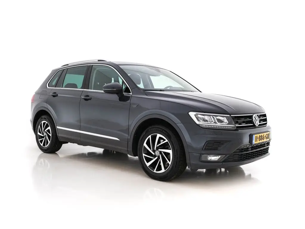 Photo 1 : Volkswagen Tiguan 2018 Petrol