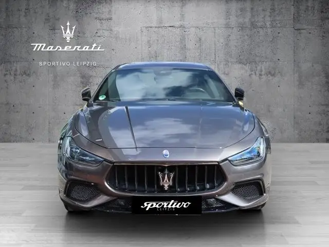 Photo 1 : Maserati Ghibli 2021 Essence